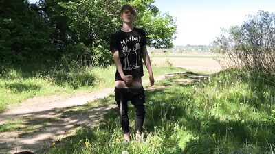 Twink Outdoors: Gay Porns Hottest Adventure!