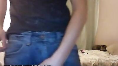 Boy really likes to wank gay porn