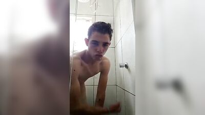 Novinho no banho: Handjobs and Amateur Big Cocks Revealed!