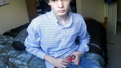 Blue eyes, blue shirt: Solo Web-Cam Revamped!