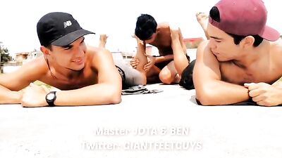 Soles Public Play Beach Fun GayTube Frat - The Ultimate Latino Foot Fetish Pride!