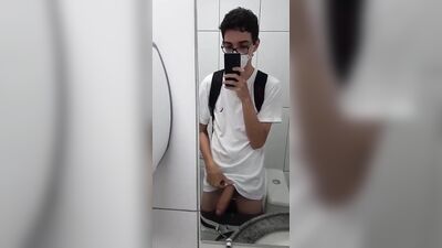 Selfie Gay Teen Porn: Exploring the Limits of Size and Pleasure
