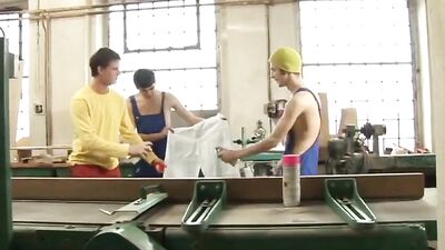 Raw Workshop Bareback Fuck - The Ultimate Group Sex Experience!