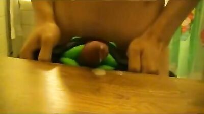 Gay Porn Sleeve Boys: Home-Made Passion!