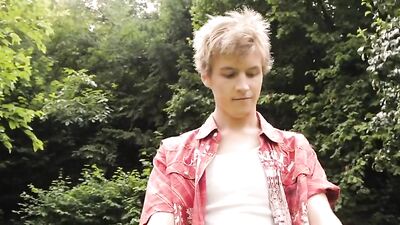 Gay Bareback Threesome Porn Party