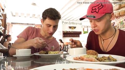 Gay Porn Paradise: Tropical Bareback Assplay with Big Cocks