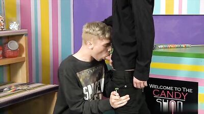 Candy Shop Cocksucker: Gay Porn Videos