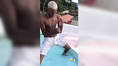 Thirsty Twinks Dance Party!