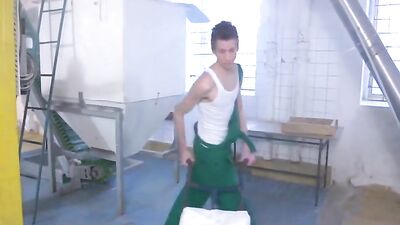 Double Penetration Gangbang Twinks: Hot Euro Bareback Sex