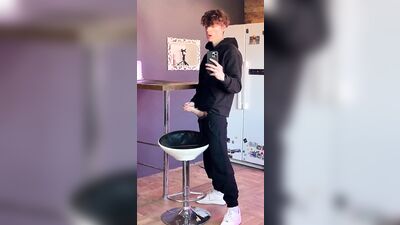 Young & Handsome! Alexanders Porn Adventure in Kiev City