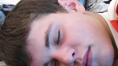 Gay Teen Enthusiast Gets Fucked By A Horny Older Guy - Mike Se Fait Enculer