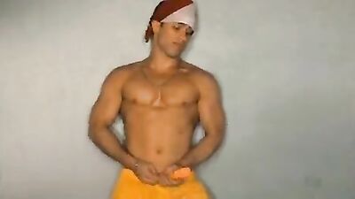 Cuties in Paradise - Gay Porn Fun Music