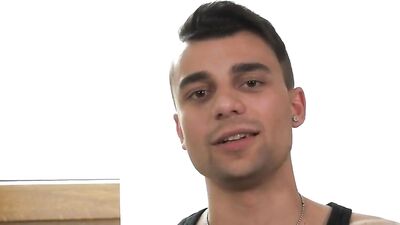 Gay Porn Video: Hung Twinks - Bareback Action, Oral Sex and Cumshots!