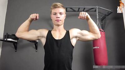 Gay Porn: Flexing Blond Boys Sexy Body Tube