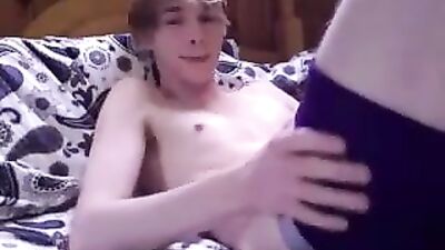 Jerking Blond Teen Cutie: Hot Gay Porn Adventure