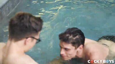 Gay Porn: Deep Throating Big Cocks - Hot Sex Boys