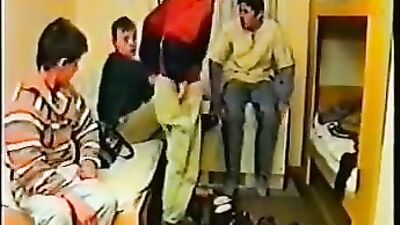 Gay Porn Action Amateur Ass Play - Dans le chalet boys