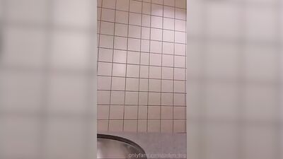 Exploring Gay Porn Fantasies with Lee & Jaden: GBT Boy Web-Cam Solo!