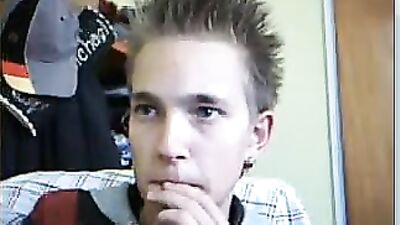 Cutie Cums for Gay Boys on Cam