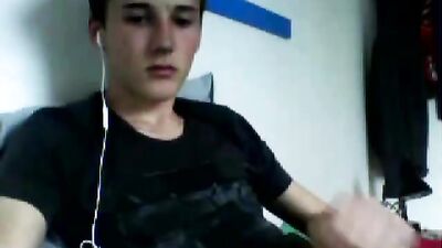 Young Cuties Boyish Smile - Gay Teen Web-Cam Porn!