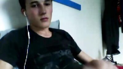 Young Cuties Boyish Smile - Gay Teen Web-Cam Porn!