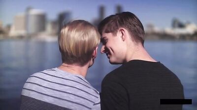 Max Pounds Travis in New Gay Porn Video!!