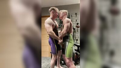 Wrestling Singlets Brothers: Amateur Web-Cam Porn