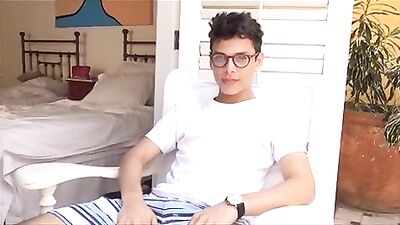 Jerking off with Cute Boys Porn: Exposing Gay Erotica