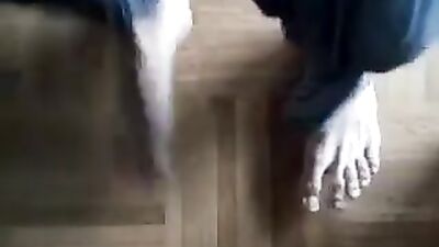 Teen Latino Cum Shots Handjob: Huge Cum Explosion!