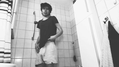 Gay Porn Shower Lover - Webcam No Cum (190 chars)