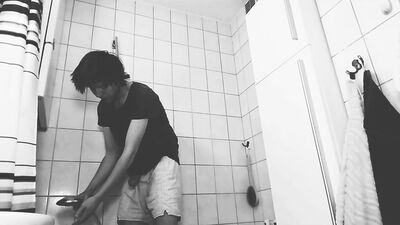 Gay Porn Shower Lover - Webcam No Cum (190 chars)