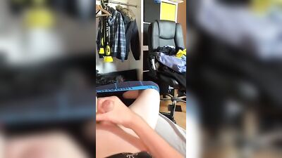 Gay Soccer Boys: Horny Team Practice Beats Off!