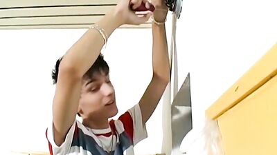 Bareback Cum Shots: The Boys Break From Renovations for Raw Fucking!