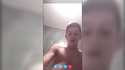 Gay Porn Jan Cute Boys Solo Action in the Bathroom