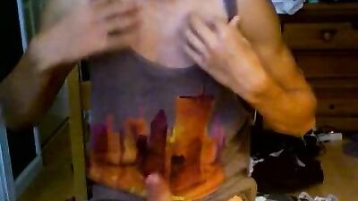 Spainish Boi Gets Nut Again in Gay Cam Porn!