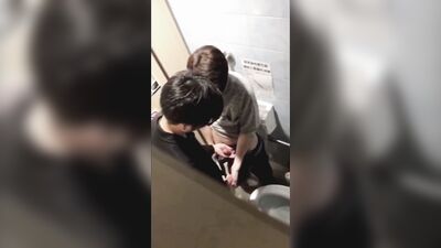 Jiggle Jiggle: Teen Asian Amateurs Handjob Playground!