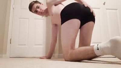 Amateur Solo Wank: Gay Boy Porn Revisited!