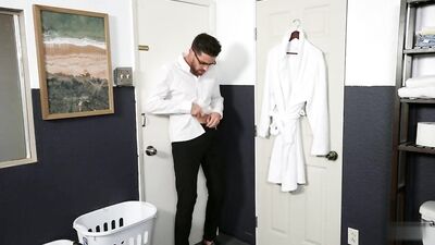 Twink Threesome: Daddies Night In!