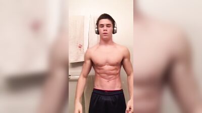 Sexy Muscle Boy Solo Show Off His Body Gay Porn!
