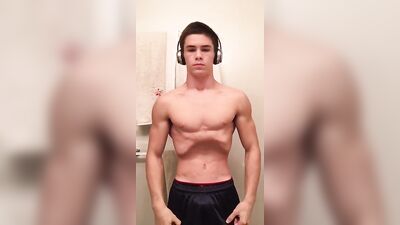 Sexy Muscle Boy Solo Show Off His Body Gay Porn!