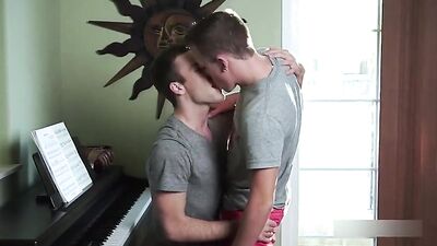 Raw Fusion: Piano Players Sultry Love Song Ends in Raw Fuck