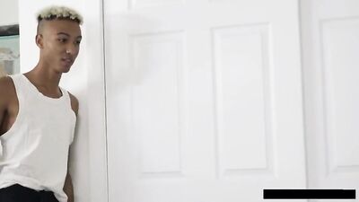 He Only Wanted A Ride - Gay Porn Videos: The Ultimate Thrill Seekers Experience!