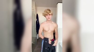 Teen Show-Offs: Amateur Blond Boys First Time Solo Straight Teens Twink Gay!