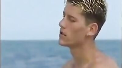 Sporty twinks porn on the beach