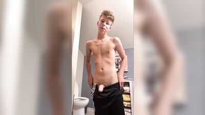 Trackies Boys Masturbation Treatment: Huge Cum Shots Fetish Solo!