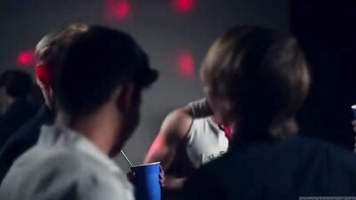 College Frat House Hookup: Bareback Fun with Cute Twinks!