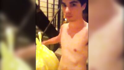 Twink Exhibitionist Takes Out the Trash - A Risky and Nude Amateur Outdoor Adventure