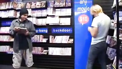 Trio Hook-Up Revisited: Action Packed Bareback Group Sex!