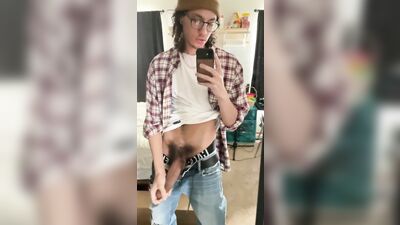 Big Cock Envy: Curious Boy Explores Gay Porn World