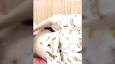 Asian Heat - Vietnamese Jun Hoang Cam Show